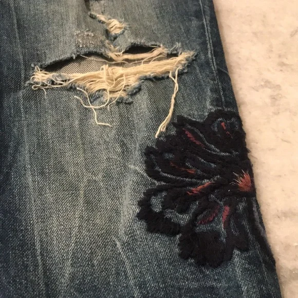 Abercrombie & Fitch Jeans Womens 27 Blue Embroidered Annie Girlfriend Boho Artsy - Picture 3 of 10
